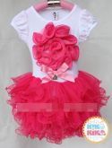 Vestido flor no peito